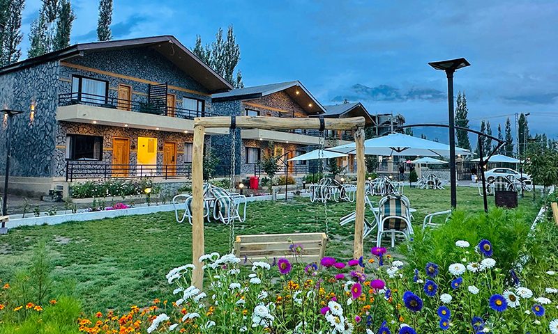 Lawn - Qayam Skardu